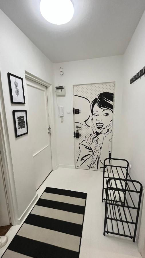 Warszawa Wola Pokoje Hostel Екстериор снимка
