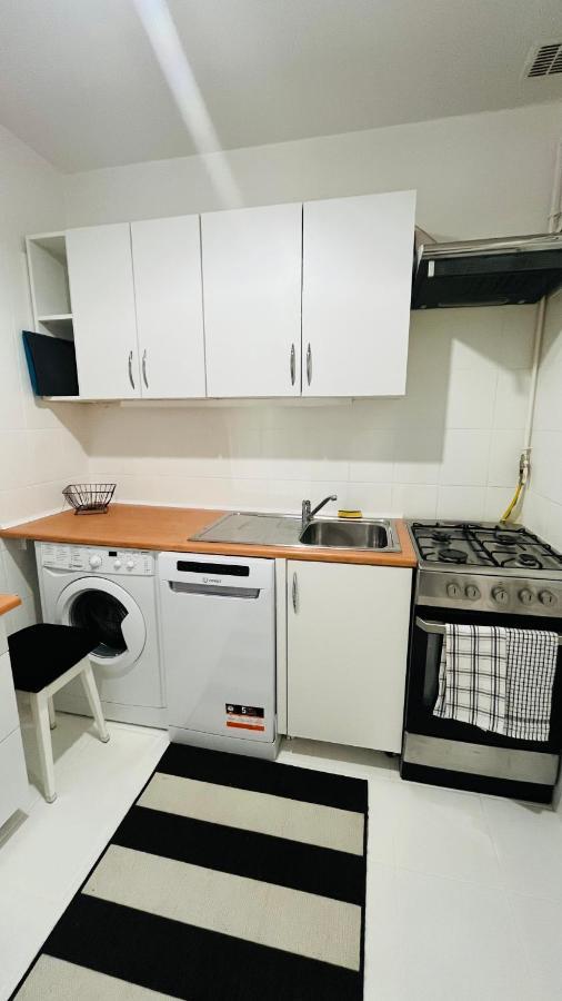Warszawa Wola Pokoje Hostel Екстериор снимка