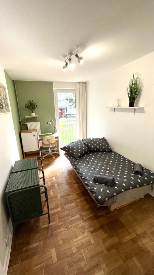 Warszawa Wola Pokoje Hostel Екстериор снимка